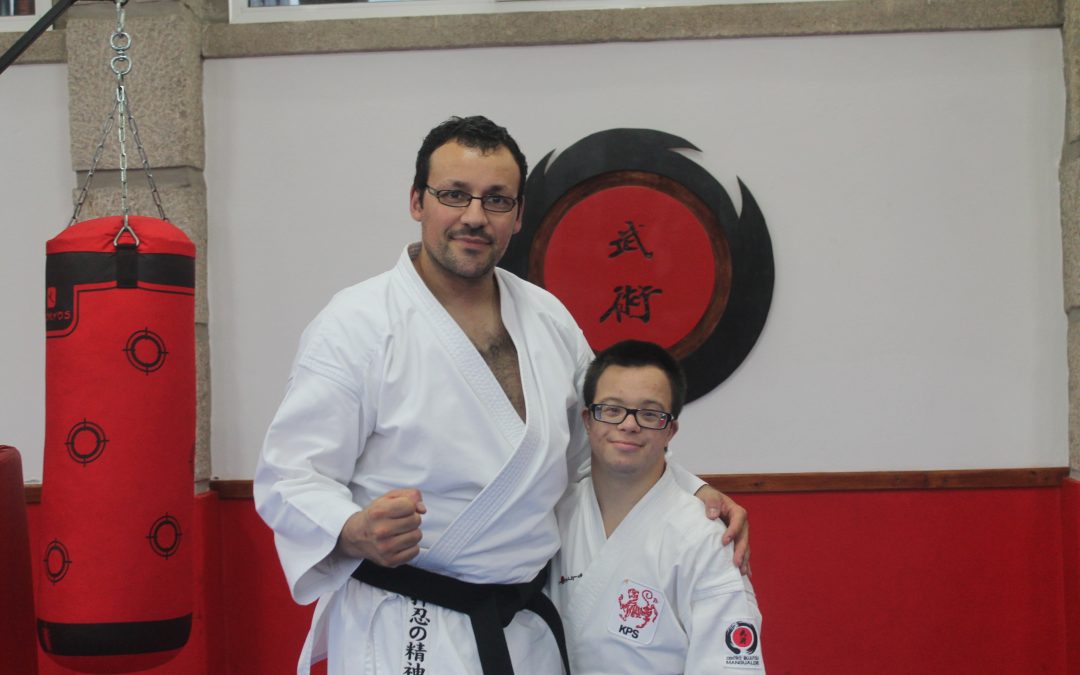 João Azevedo de partida para o Campeonato Europeu Sénior Parakaraté. Joana Venâncio em preparação para o Mundial de Shotokan