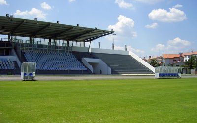 Liderança da Série A – manutenção do Campeonato da Divisão de Honra disputa-se este domingo no Estádio Municipal de Mangualde