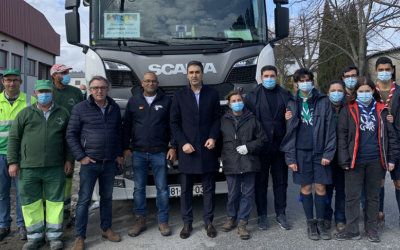 Camião pronto para levar ajuda médico-hospitalar rumo a Lviv na Ucrânia