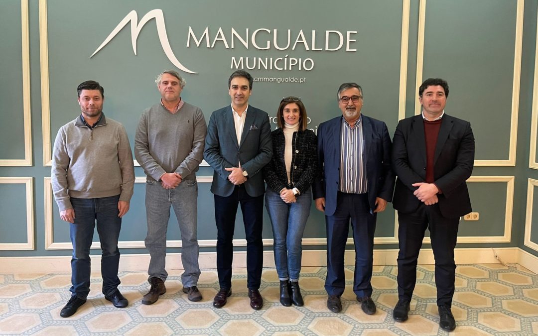 Câmara Municipal renova protocolo e dá continuidade ao projeto da Orquestra POEMa