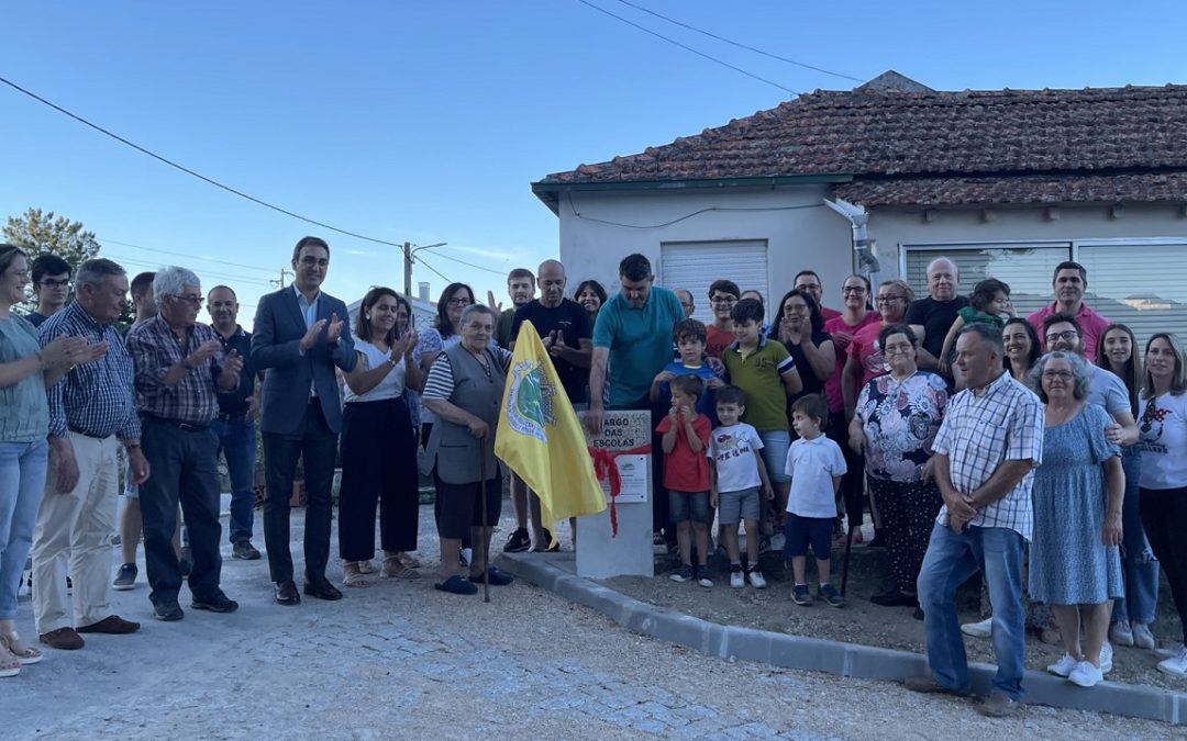 Contenças de Baixo-Restauro da Fonte do Povo e Requalificação do Largo das Escolas